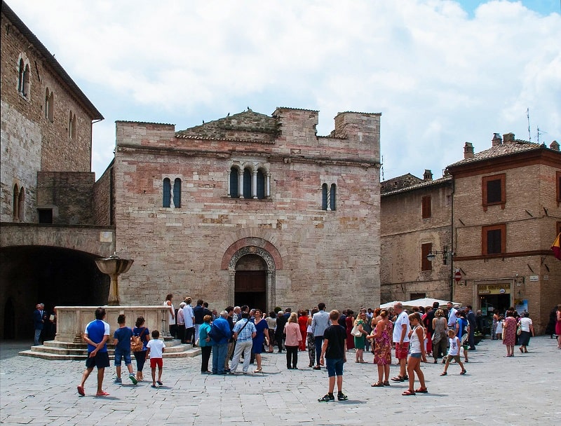 Bevagna è uno dei borghi medievali meglio conservati