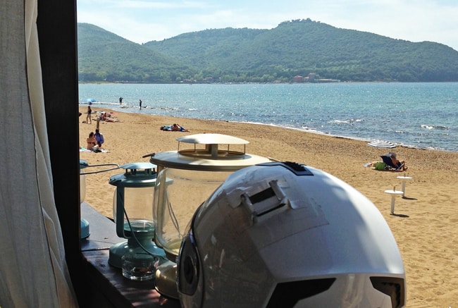 Uno scatto da uno dei pochi bar sulla spiaggia del Golfo di Baratti