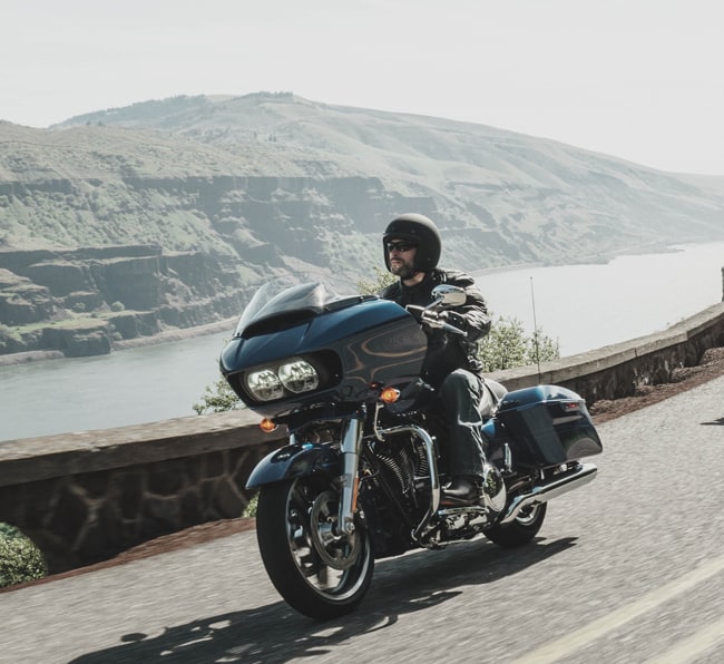 HARLEY-DAVIDSON ROAD GLIDE 2015