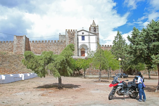 Alentejo in moto, seconda parte. I castelli sul confine. Il castello di Mourao.