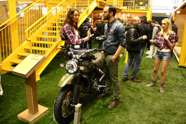 Pubblicità Ducati Scrambler: come i cavoli a merenda?