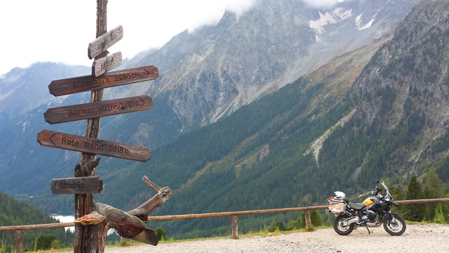 30 In attesa del semaforo verde al Passo Stalle