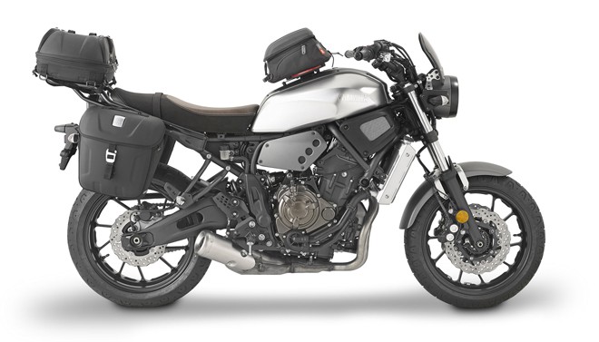 YAMAHA XSR700 con borse MetroT