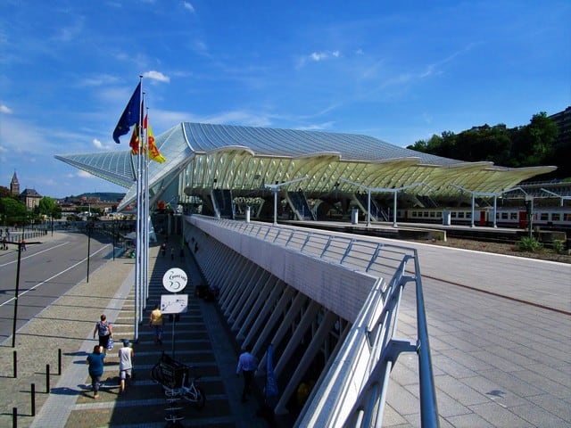 Vallonia in moto, Liegi, la stazione di Calatrava, forse uno dei motivi di richiamo principali della città.