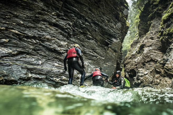 Schweiz. ganz natuerlich. Softcanyoning Gruppe in der Viamala-Schlucht. Switzerland. get natural. Softcanyoning group in the Viamala gorge. Suisse. tout naturellement. Groupe Softcanyoning dans les gorges de Viamala. Copyright by: Switzerland Tourism - By-Line: swiss-image.ch/Ivo Scholz