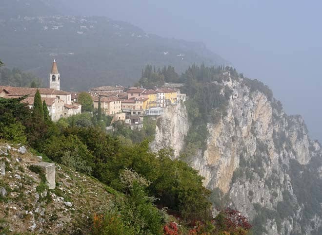 Pieve, una delle 18 frazioni che compongonoTremosine