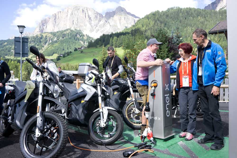 Un momento di ricarica - che chi ne aveva bisogno - a Corvara. Foto Heinz Innerhofer 