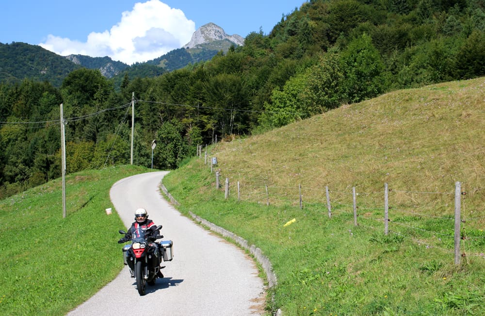 La strada che porta alla località Pani