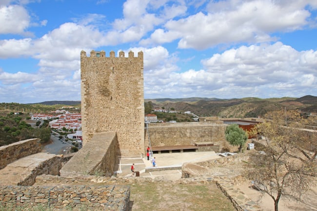 La torre del castello di Mertola