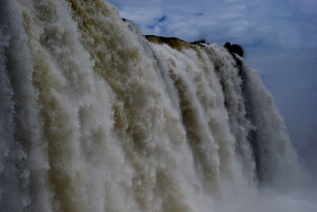 L'incredibile possenza delle Cascate dell'Iguazù